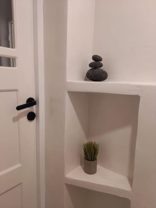 Finikas Cave House Apartment Foinikia  Bagian luar foto