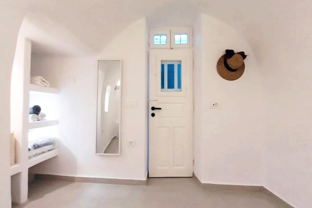 Finikas Cave House Apartment Foinikia  Bagian luar foto